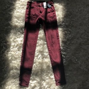 American eagle super stretch Burgundy skinny jeans